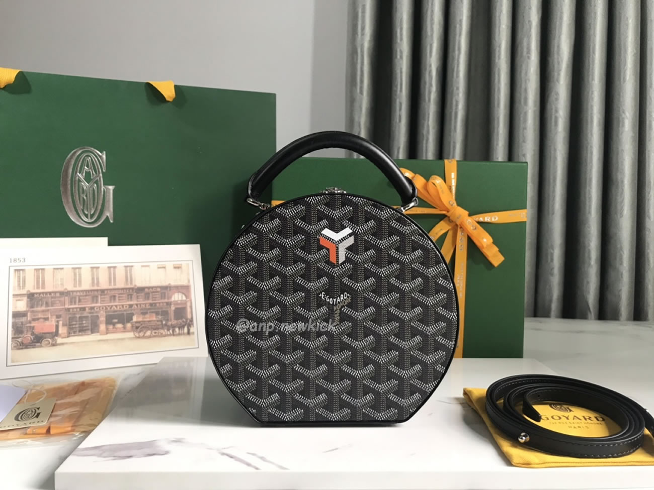 Goyard Alto Hat Box Bag 16.5 Cm X 7 Cm X 18 Cm (17) - newkick.app